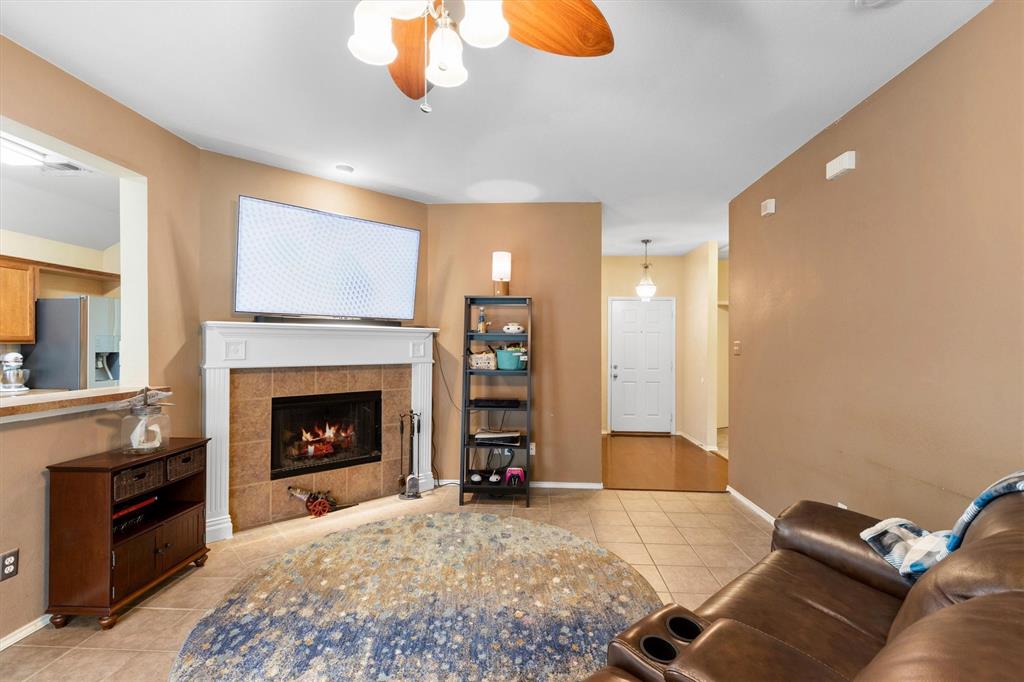2000 Meadow View Drive