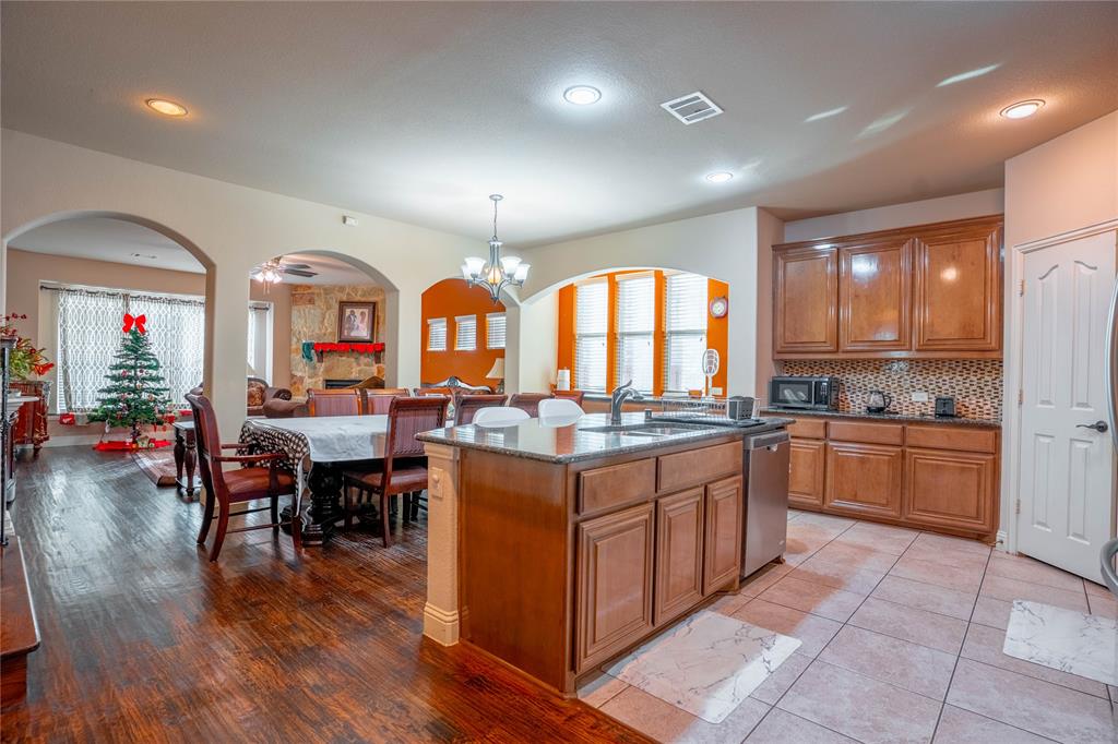 1624 Zebra Finch Drive