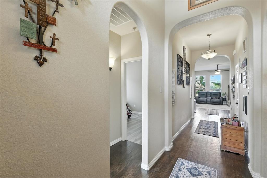 SAGINAW SPRINGS - Residential