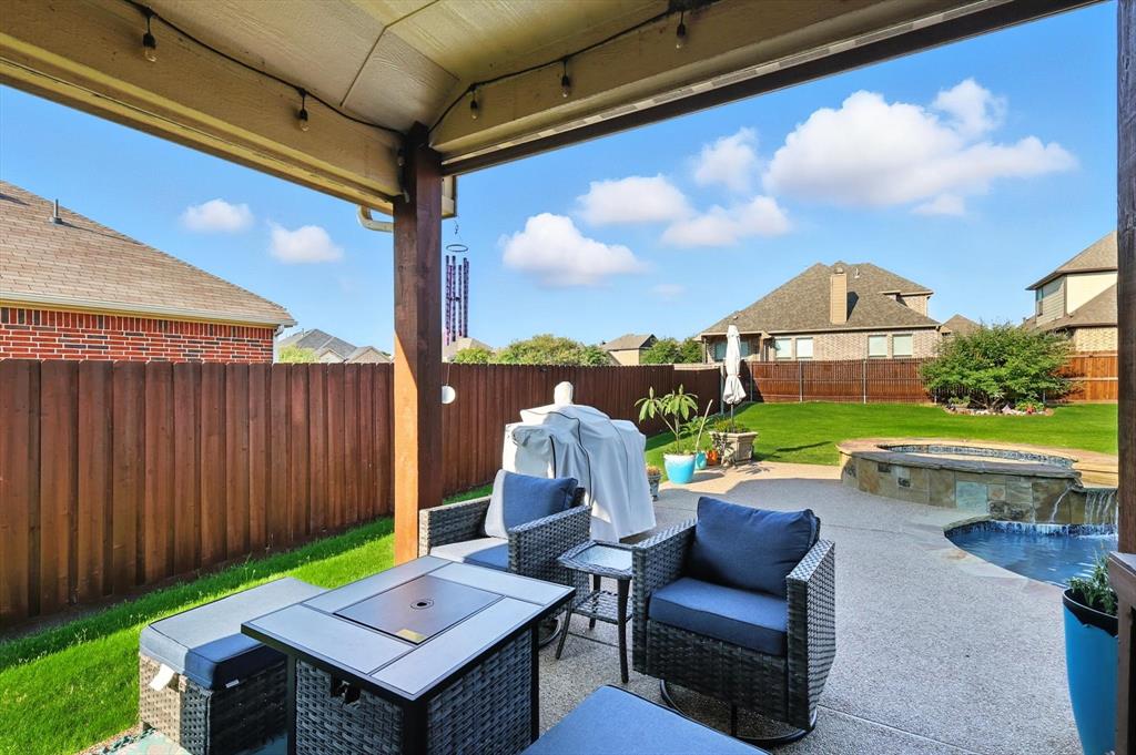 SAGINAW SPRINGS - Residential