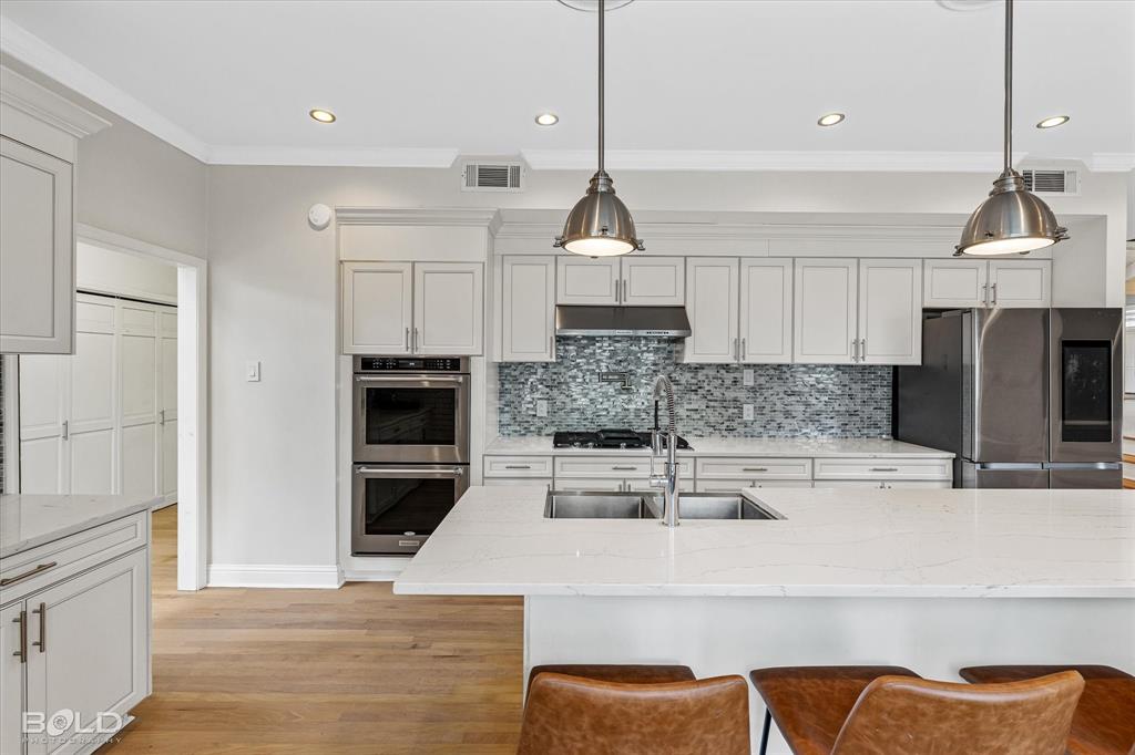 Shreveport, Louisiana 71106, United States, 5 Bedrooms Bedrooms, ,5 BathroomsBathrooms,Residential,Active,82729