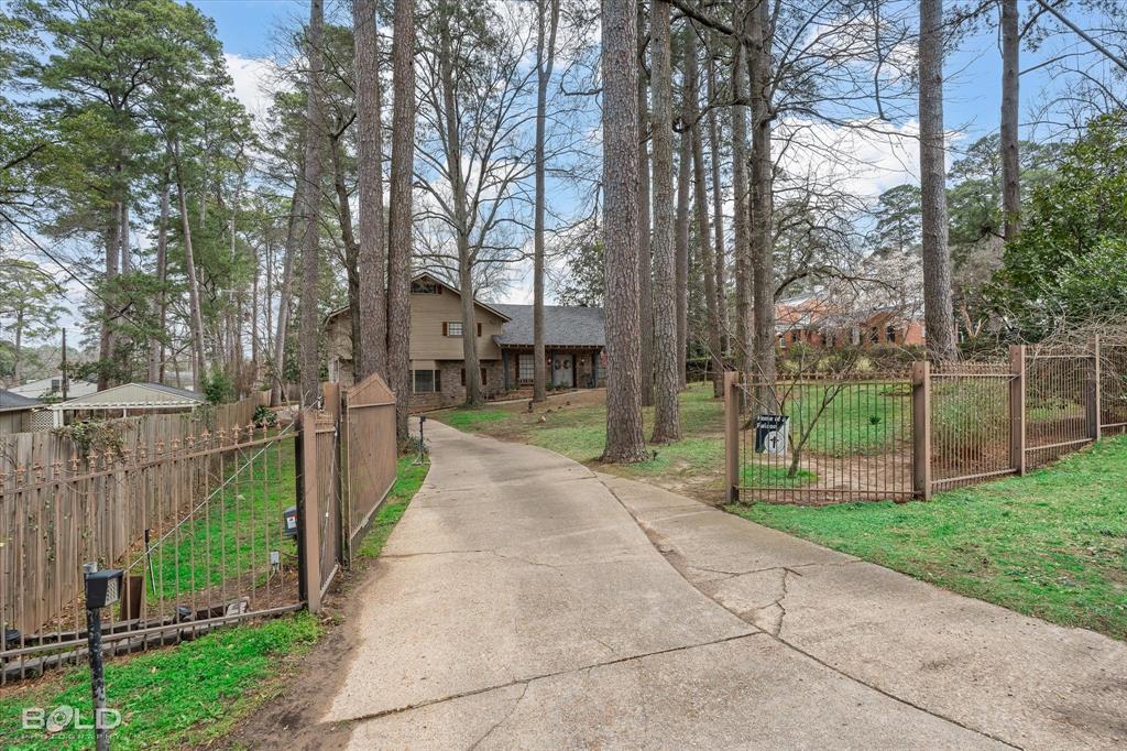 Shreveport, Louisiana 71106, United States, 5 Bedrooms Bedrooms, ,5 BathroomsBathrooms,Residential,Active,82729