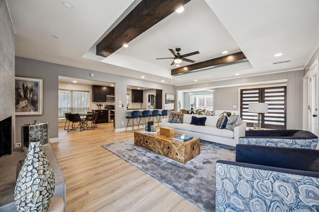 2833 Meadowbrook Drive