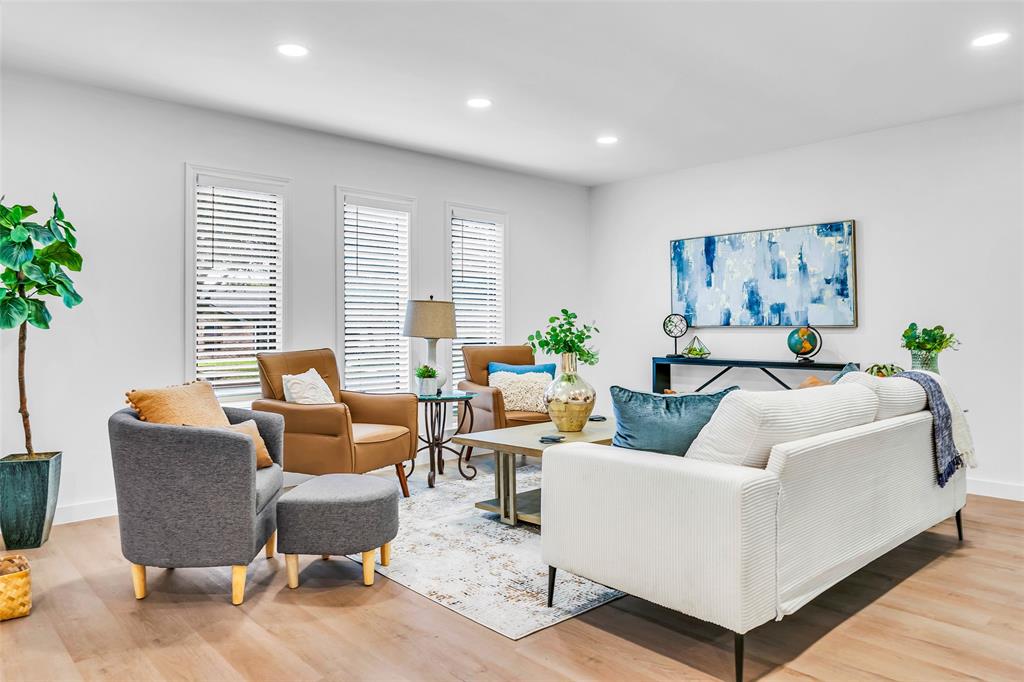 3121 Furneaux Lane