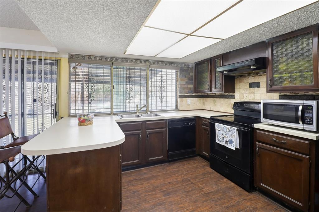 Lake Park Village 01 - Residential