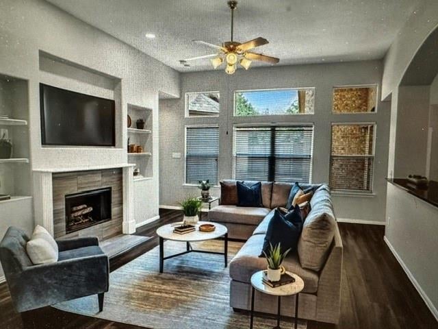 1601 Long Prairie Court