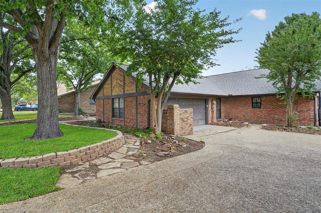 206 Rainbow Circle