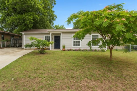 Photo of 1503 Dale Drive, Arlington, TX 76010 (MLS # 21336461)