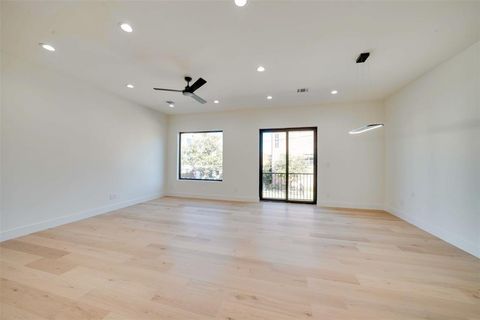 Tiny photo for 1905 Caddo Street, Dallas, TX 75206 (MLS # 20967326)