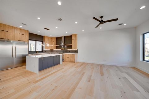 Tiny photo for 1905 Caddo Street, Dallas, TX 75206 (MLS # 20967326)