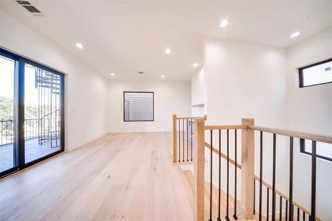 Tiny photo for 1905 Caddo Street, Dallas, TX 75206 (MLS # 20967326)