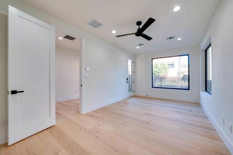 Tiny photo for 1905 Caddo Street, Dallas, TX 75206 (MLS # 20967326)