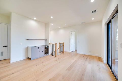 Tiny photo for 1905 Caddo Street, Dallas, TX 75206 (MLS # 20967326)