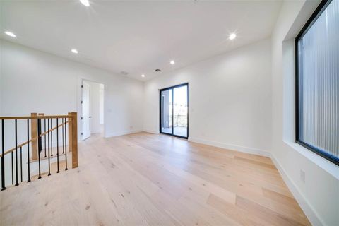 Tiny photo for 1905 Caddo Street, Dallas, TX 75206 (MLS # 20967326)