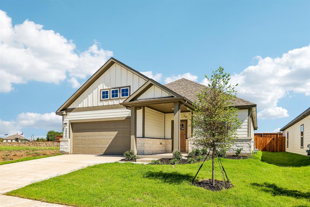 2221 Trailside Drive