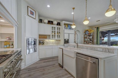 Tiny photo for 145 Lakeside Lane, Gainesville, TX 76240 (MLS # 20906630)