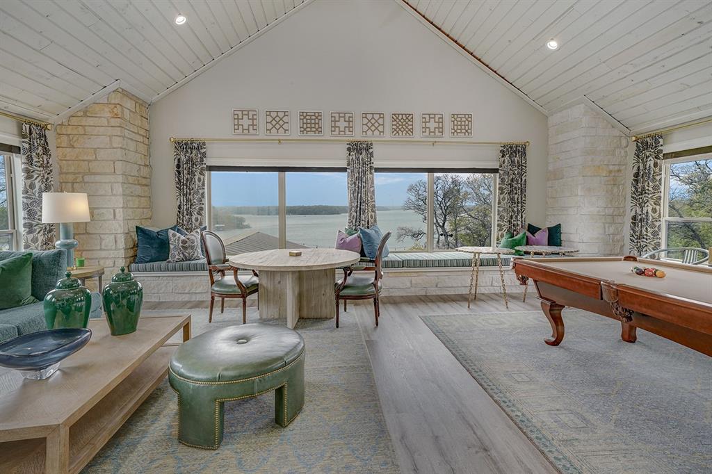 Lakeside Estate - Residential