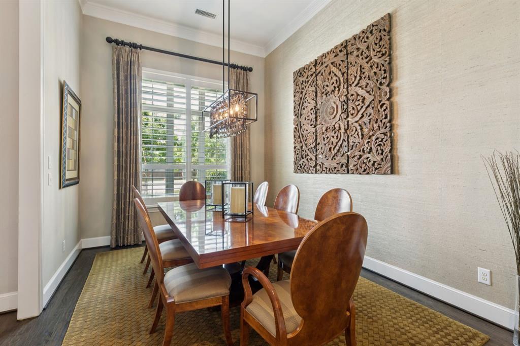 7608 Glenwick