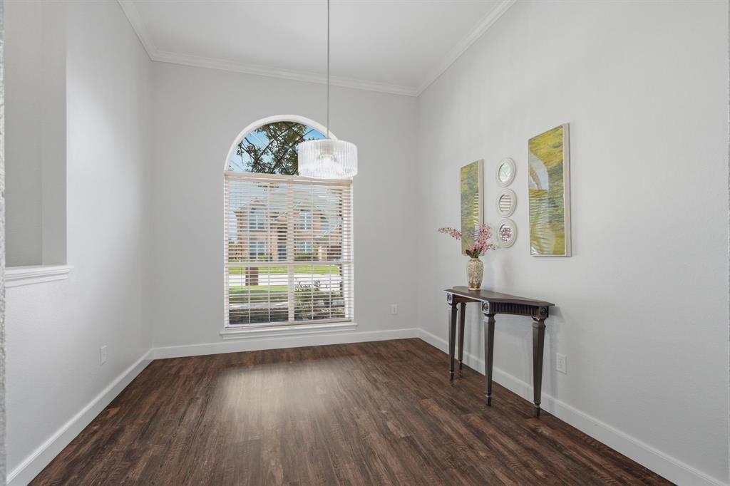 6836 Moss Lane