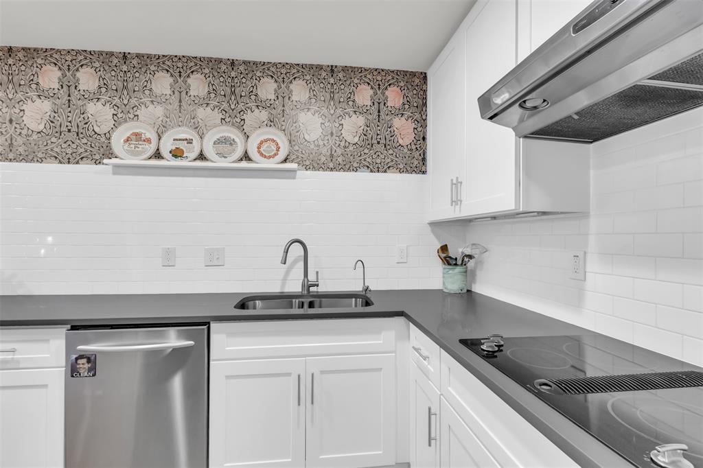 Prestwick Manor Condo - Residential