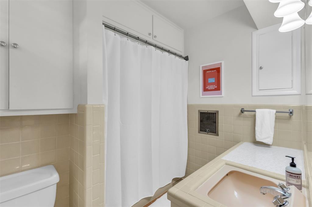 Prestwick Manor Condo - Residential