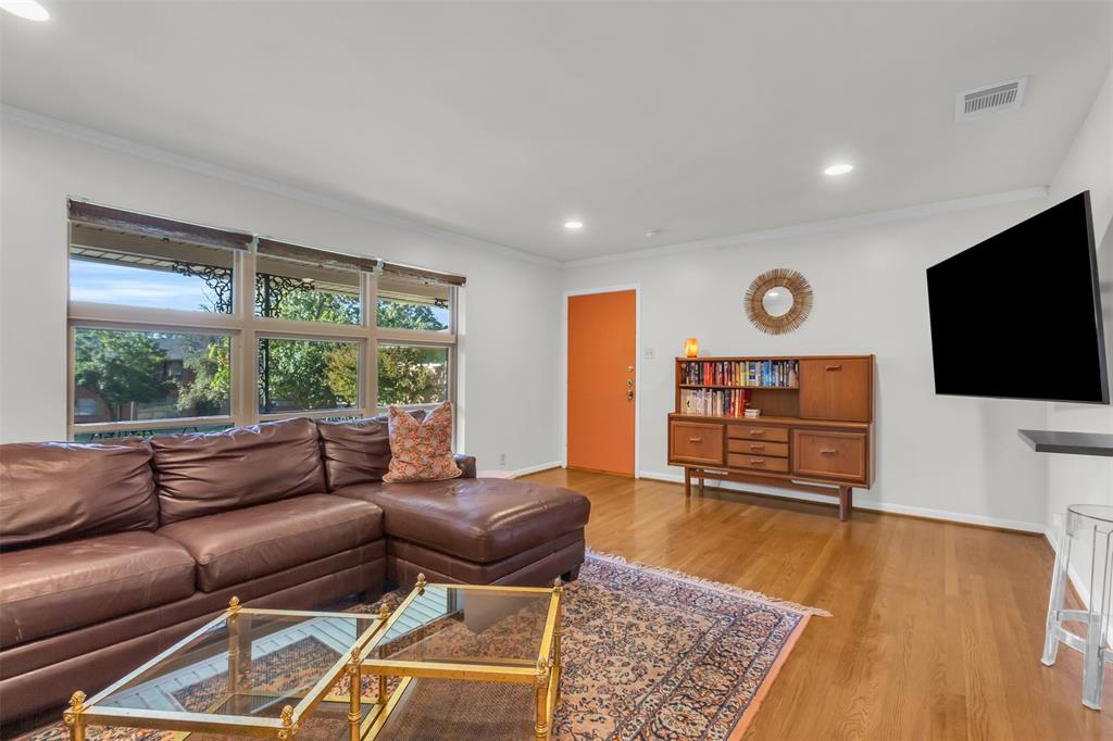 Prestwick Manor Condo - Residential