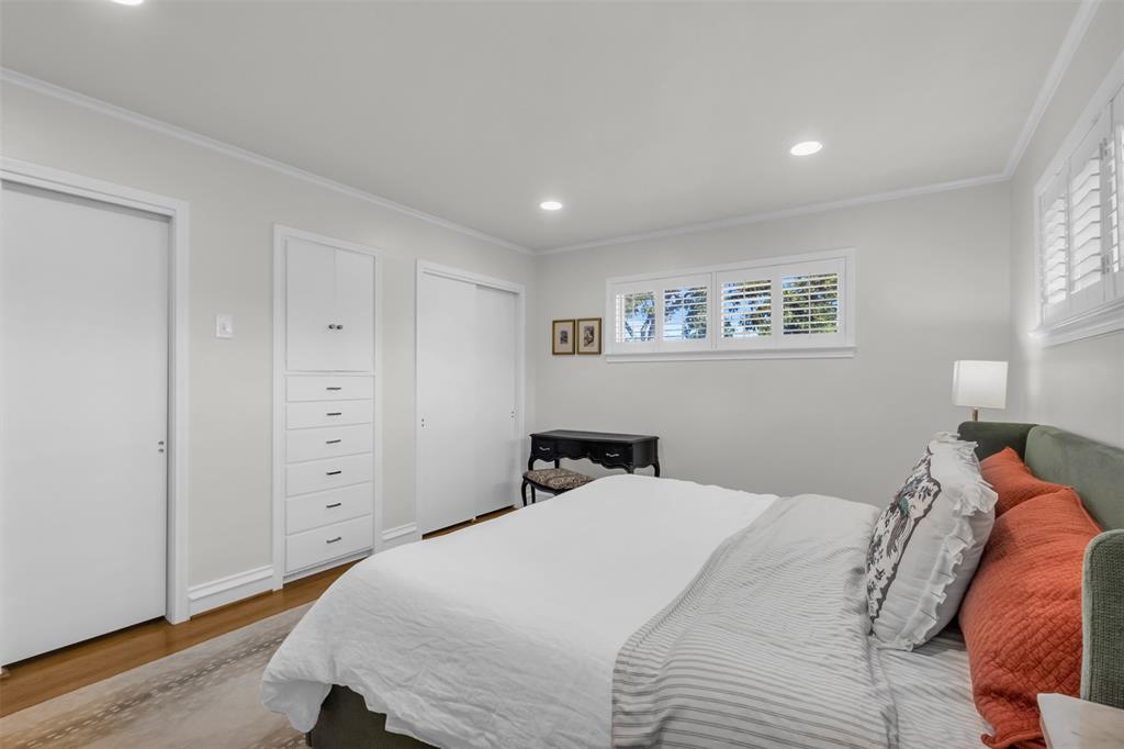 Prestwick Manor Condo - Residential