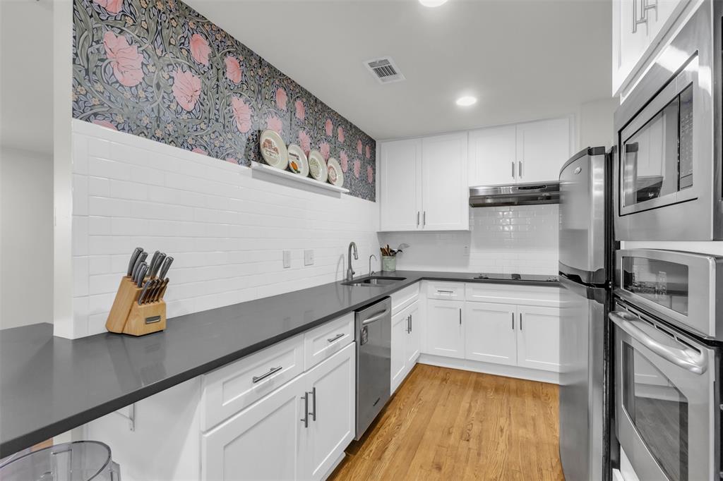 Prestwick Manor Condo - Residential