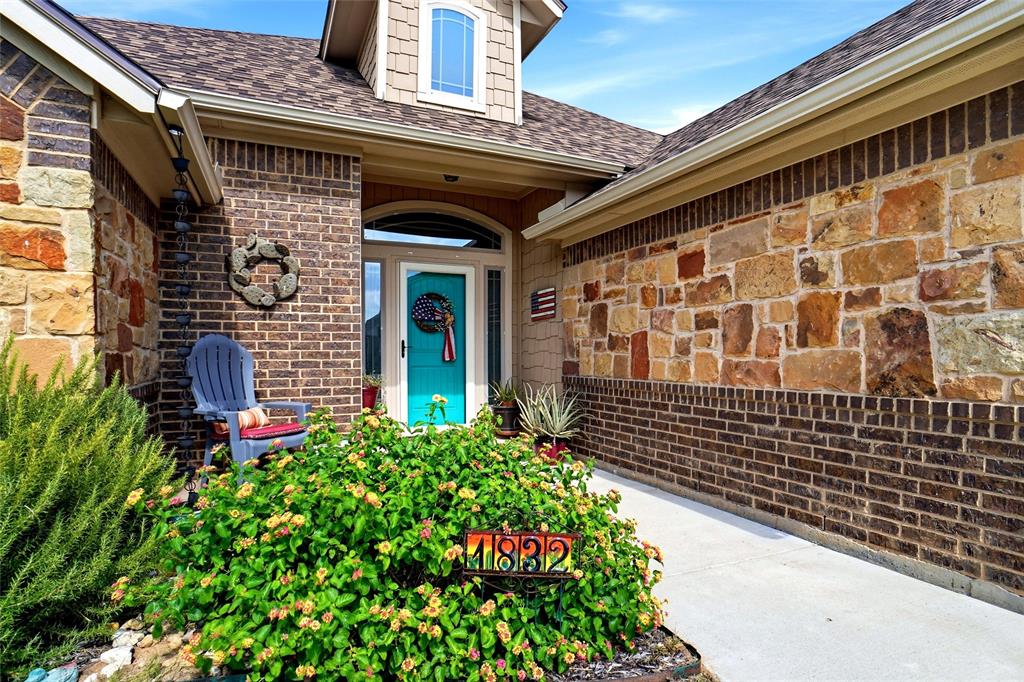 1832 Town Creek Circle