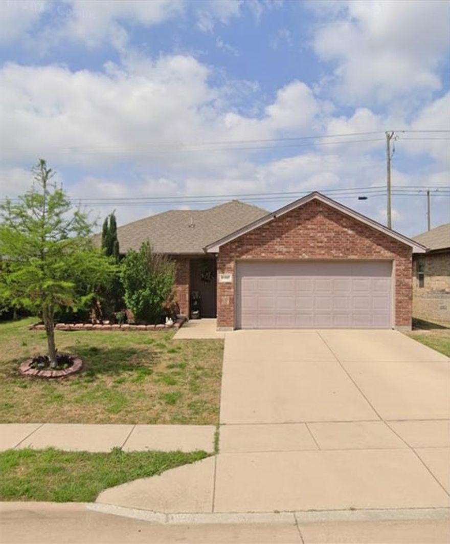 Welcome to this charming and well-maintained home built in 2015 offers modern comfort and efficient design, perfectly situated on a 5,250 sq ft lot in the established Everman Park South Addition. This owner-occupied property has been cared for with pride and features a functional layout ideal for both relaxing and entertaining. Conveniently located in Zip 76140, easy access to local schools and dining.