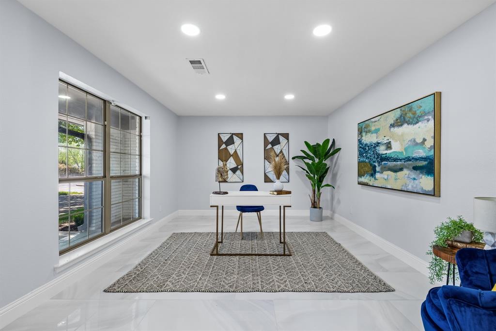 14909 Hillcrest Road