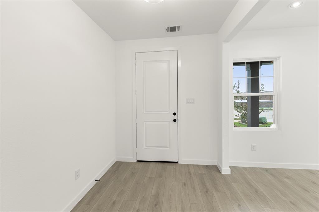 2409 Daisy Lane
