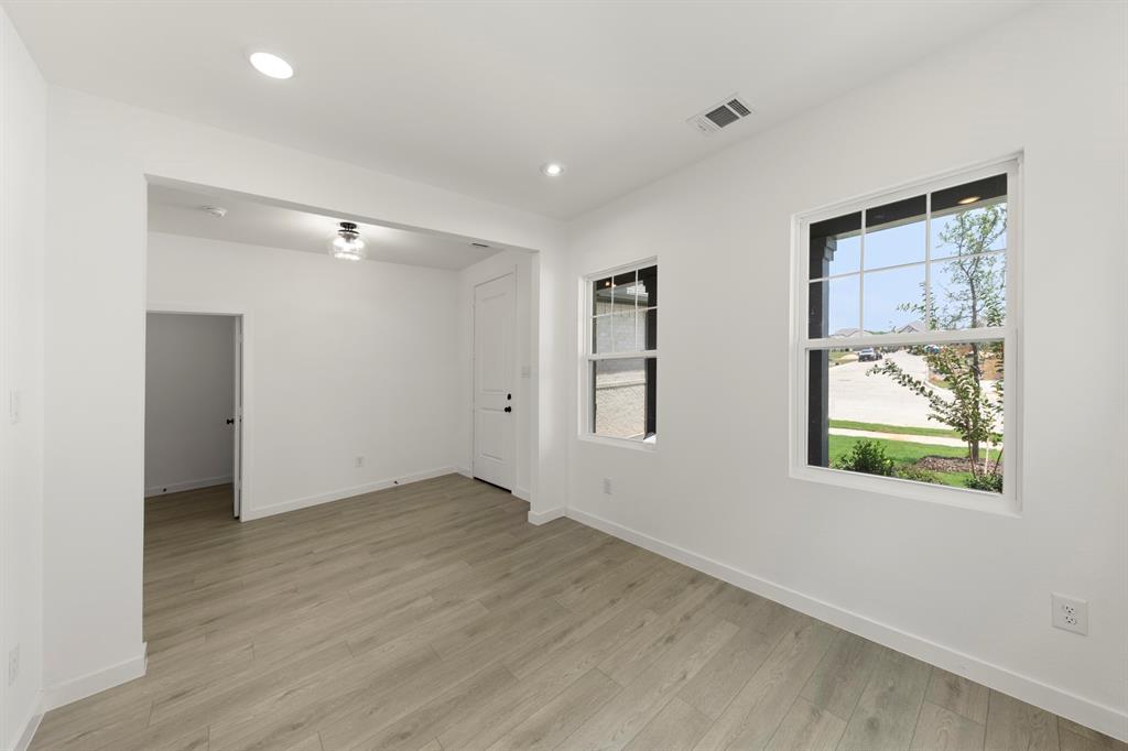 2409 Daisy Lane