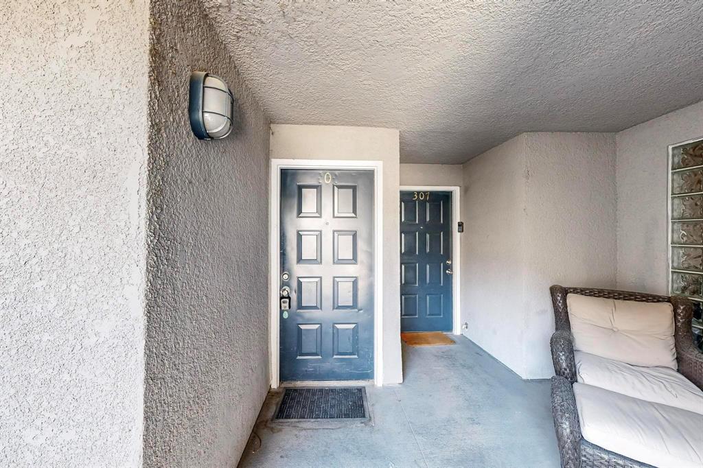 4303 Buena Vista Street 306