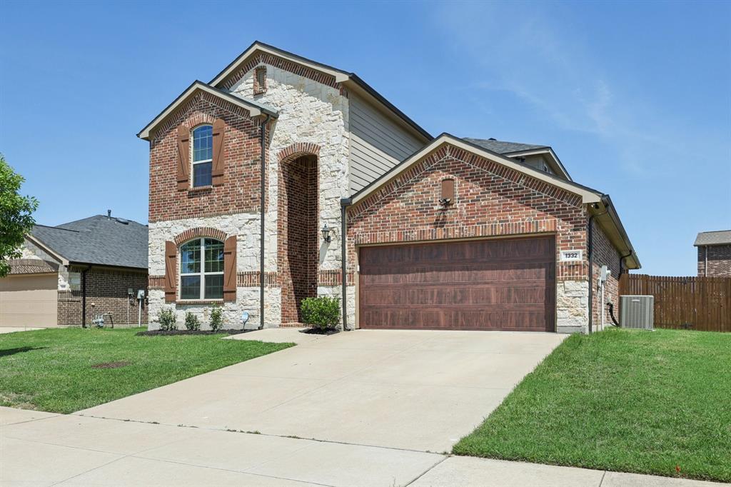 1332 Foxglove Lane