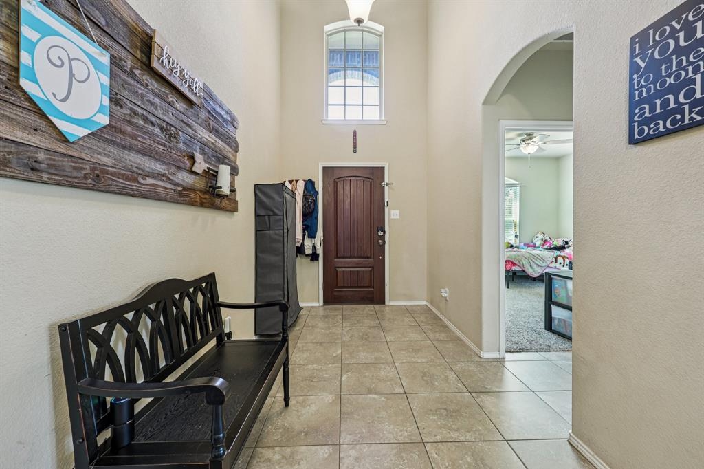 1332 Foxglove Lane