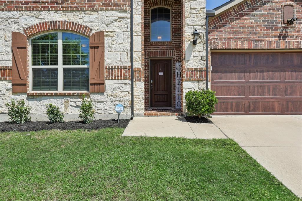 1332 Foxglove Lane