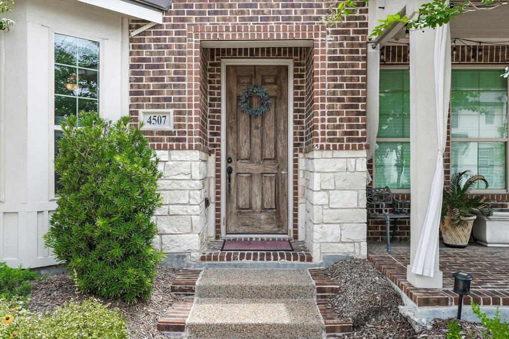 4507 Smokey Quartz Lane