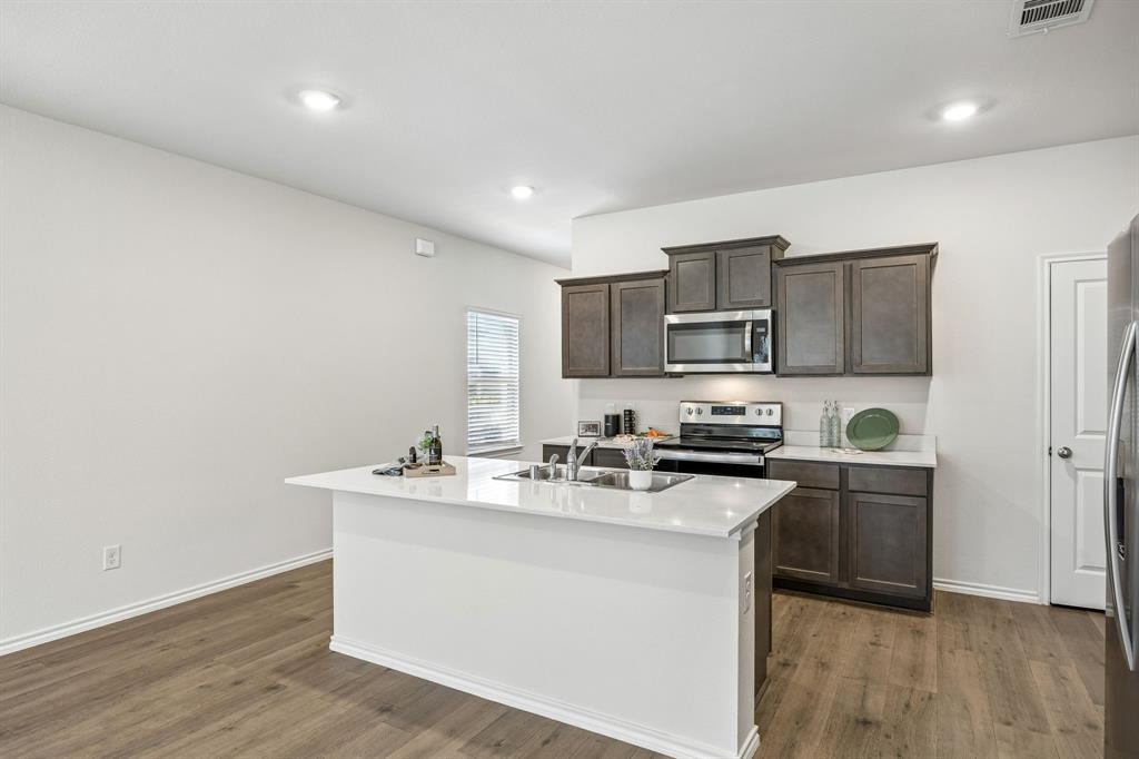 Magnolia PH 10 - Residential