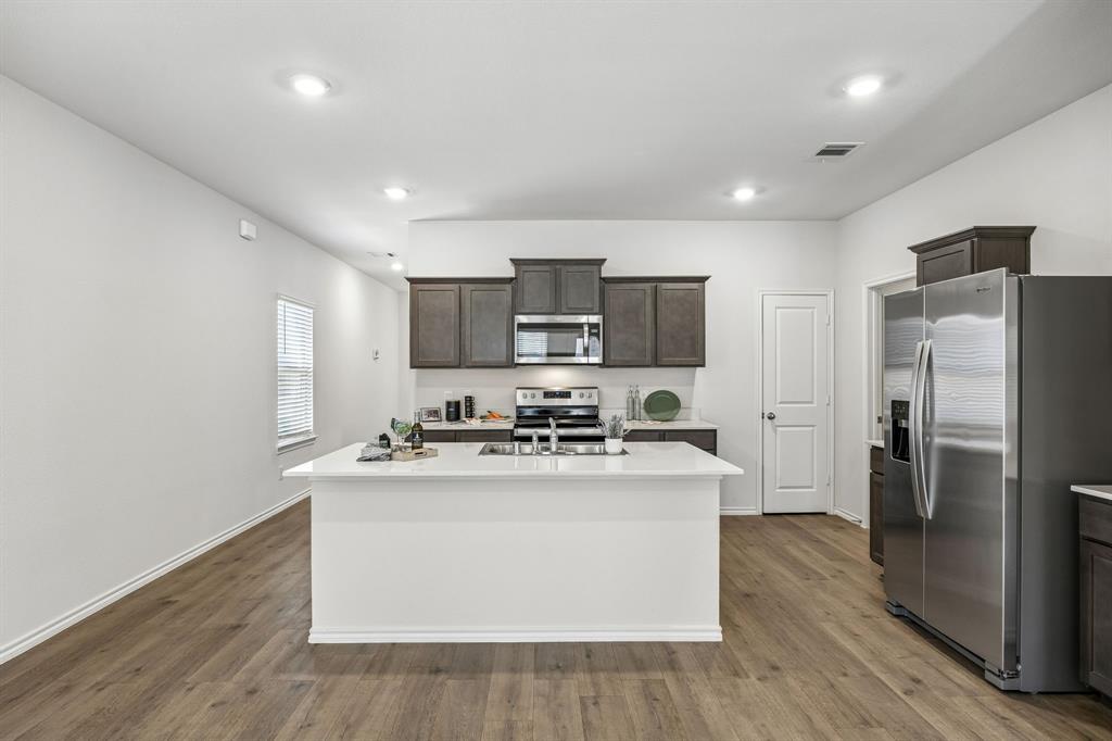 Magnolia PH 10 - Residential