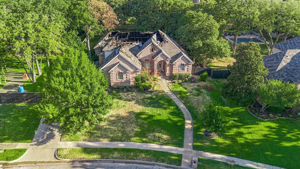 2806 Yorkshire Lane
