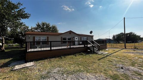 Photo of 16658 County Road 558, Farmersville, TX 75442 (MLS # 21092131)