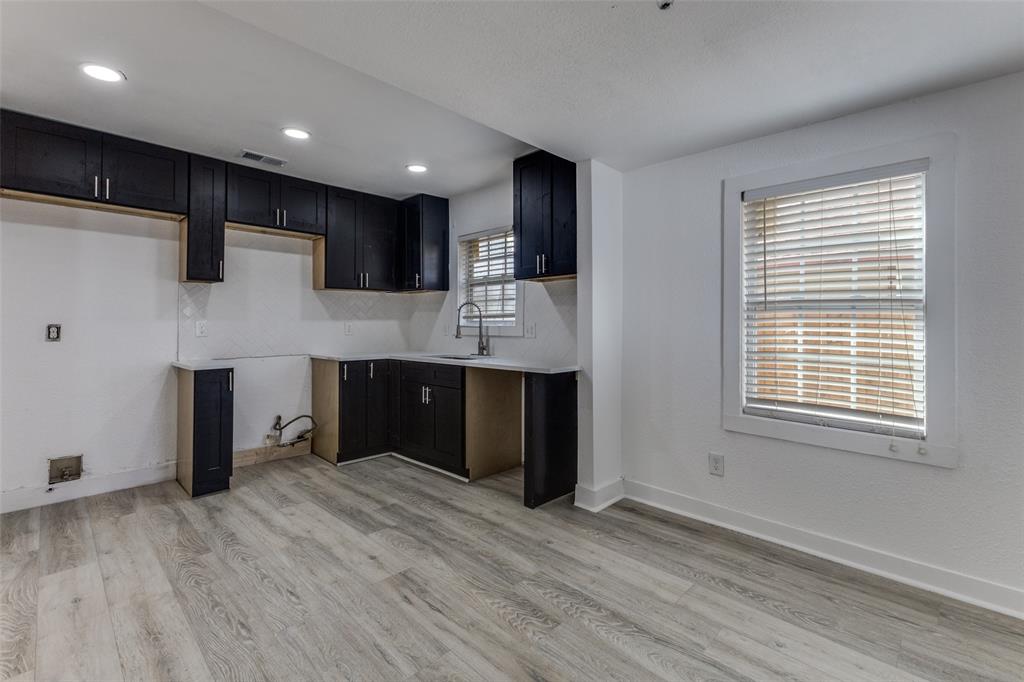 Lackey H F Spring Ave - Residential