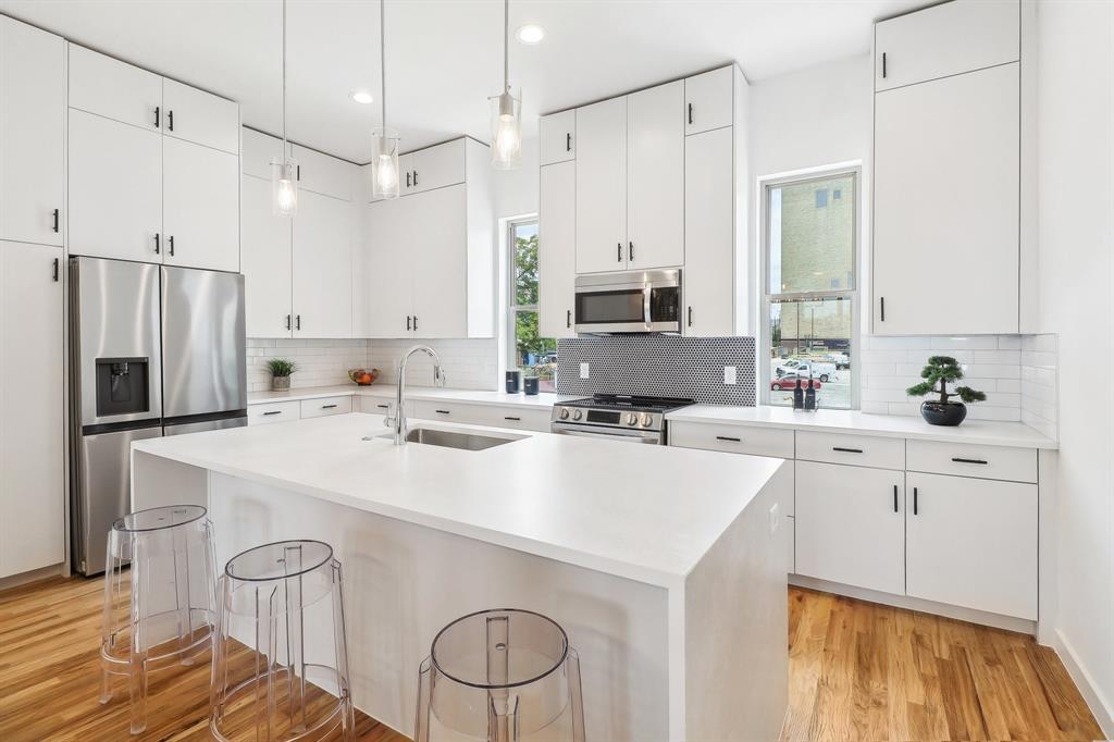 4204 San Jacinto Street 105