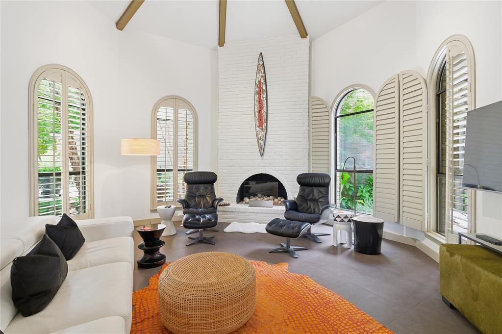 16132 Chalfont Circle
