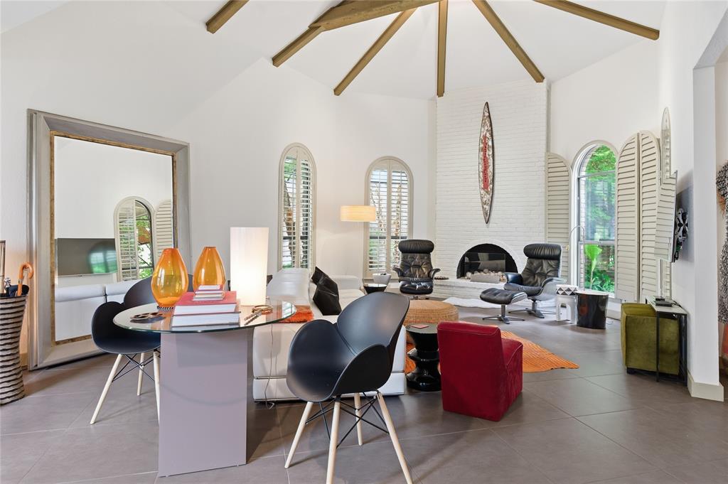 16132 Chalfont Circle