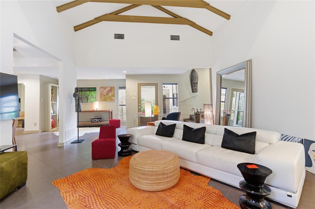 16132 Chalfont Circle
