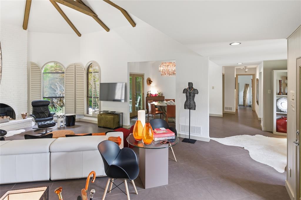 16132 Chalfont Circle