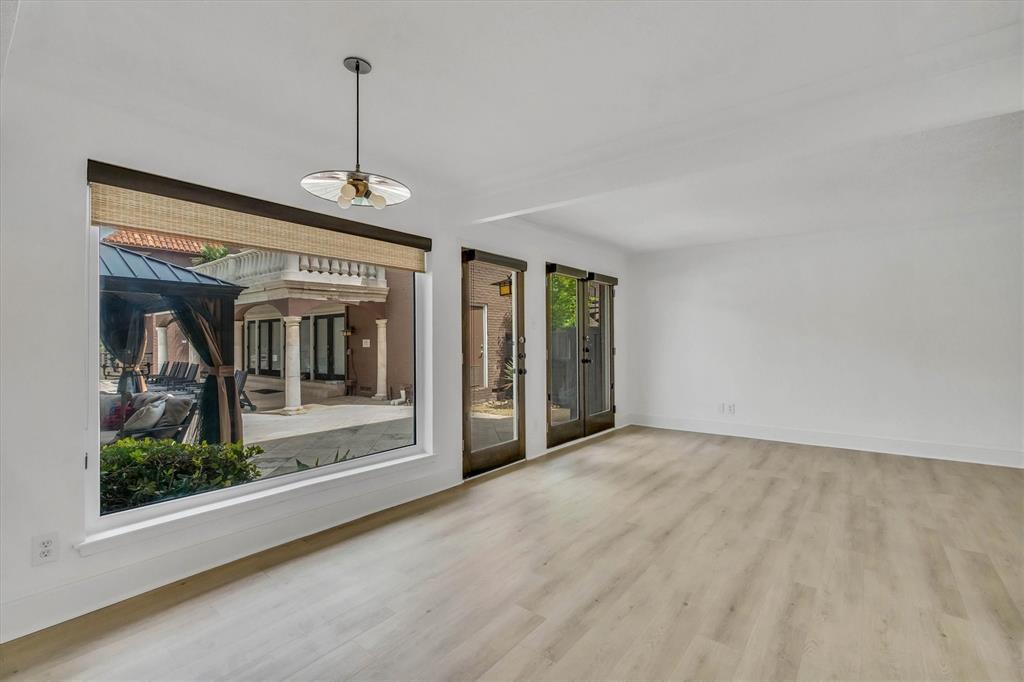 5926 Sandhurst Lane 123