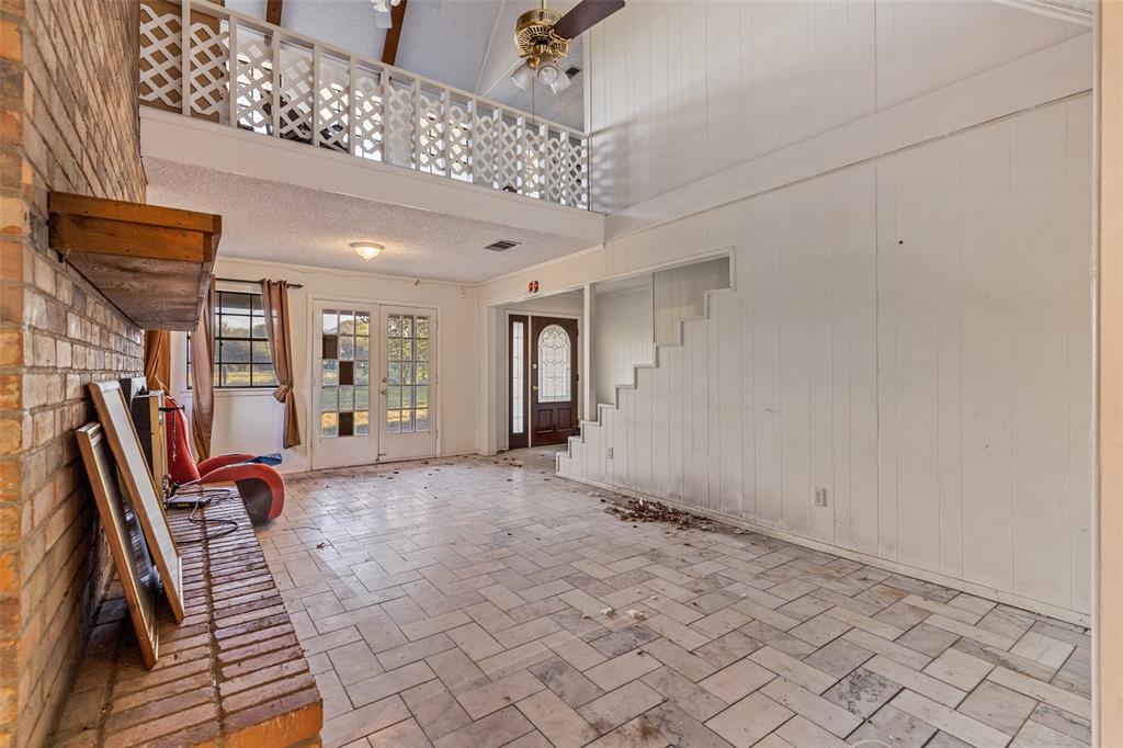 ABST 864 TR 1 PT J WALLACE - Residential